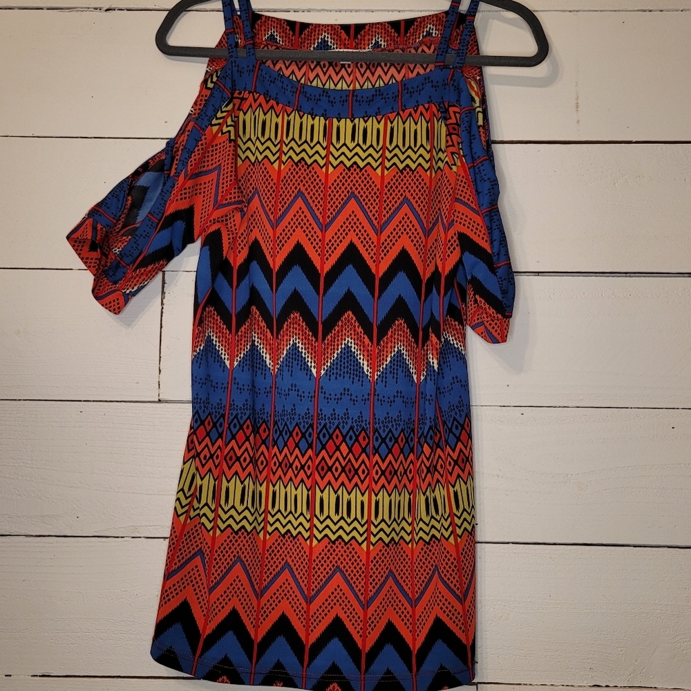 Joy Joy - XS - cold shoulder dress
